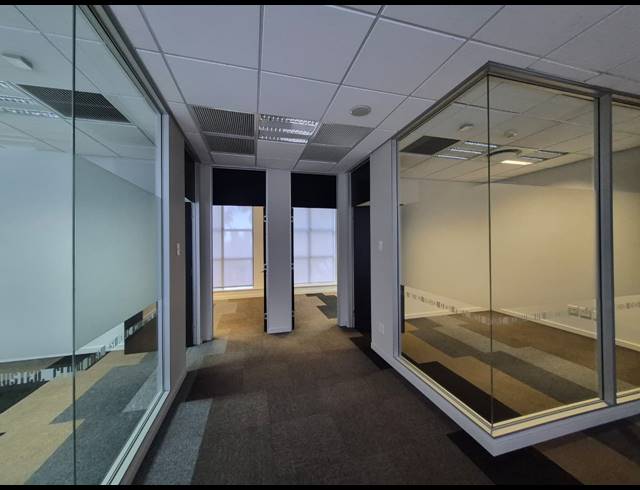 1,528M² OFFICE TO LET IN ILLOVO